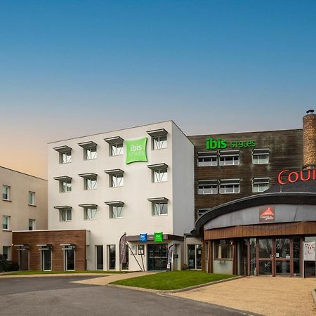 Ibis Styles Pontivy Centre Bretagne Hotel Exterior foto