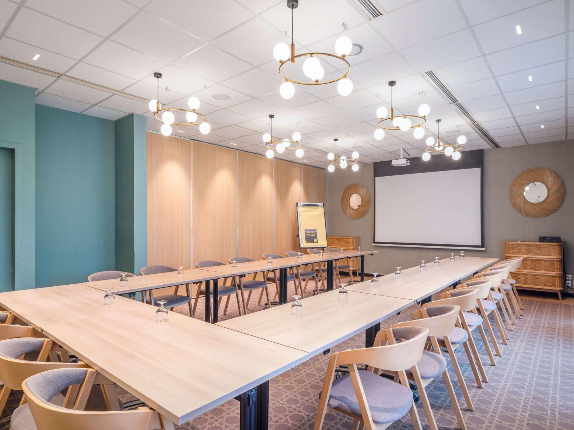 Ibis Styles Pontivy Centre Bretagne Hotel Exterior foto